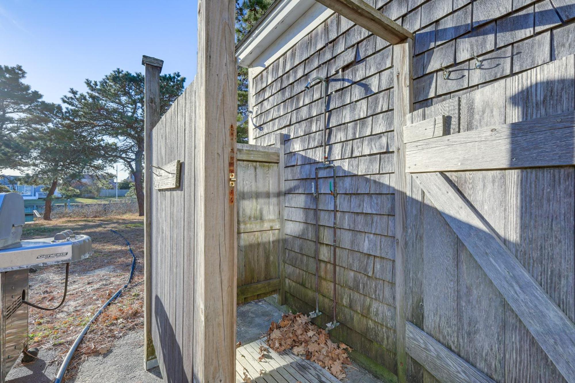 Cape Cod Cottage With Private Dock On Bass River West Dennis Exterior photo